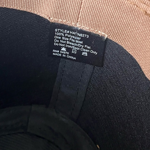 Women’s Hat - Picture 5 of 5